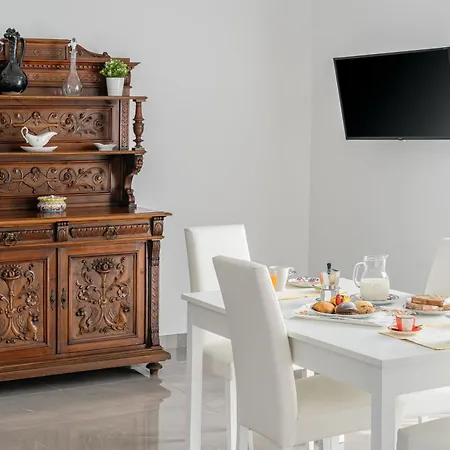 Residenza Palazzo Migliaccio Апартаменты *