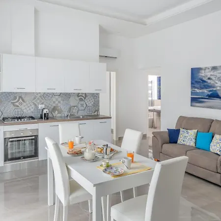 Residenza Palazzo Migliaccio * Вико-Экуенсе